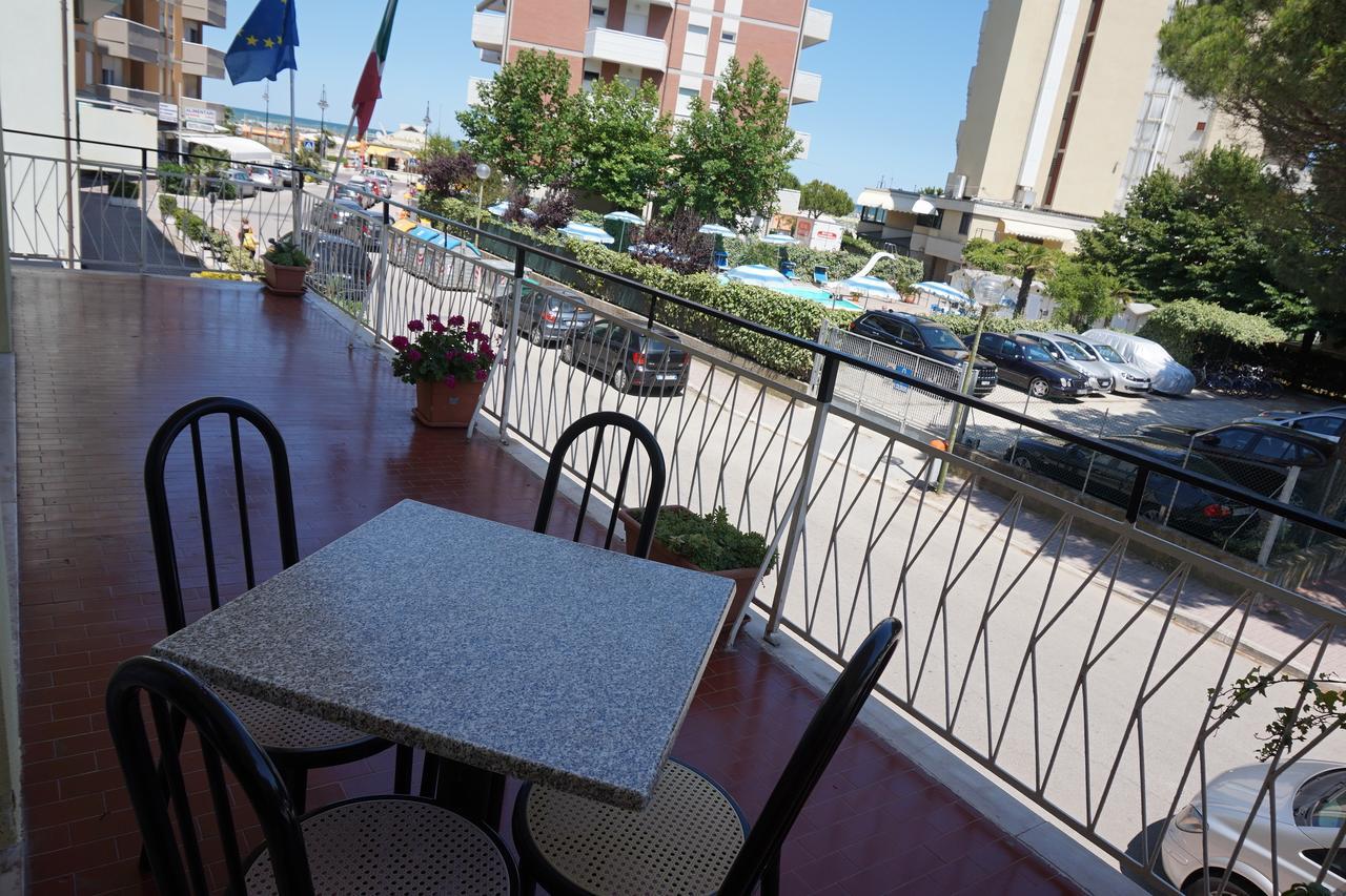 Hotel Ines Cesenatico Exterior foto